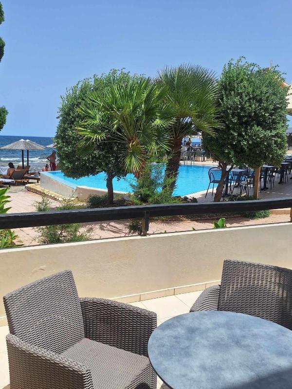 Family Maisonette Sea Front image 2