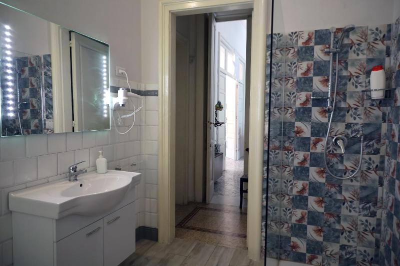 Double or Twin Room with Bathroom image 1