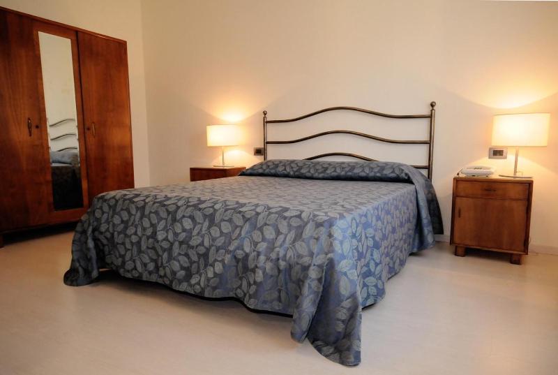 Economy Double or Twin Room image 3