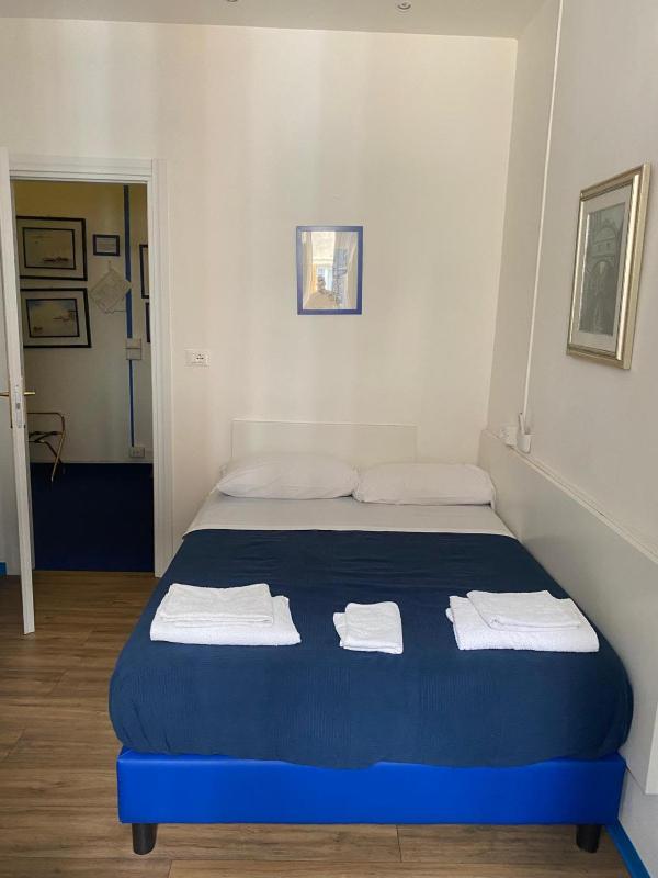 Economy Double Room image 1