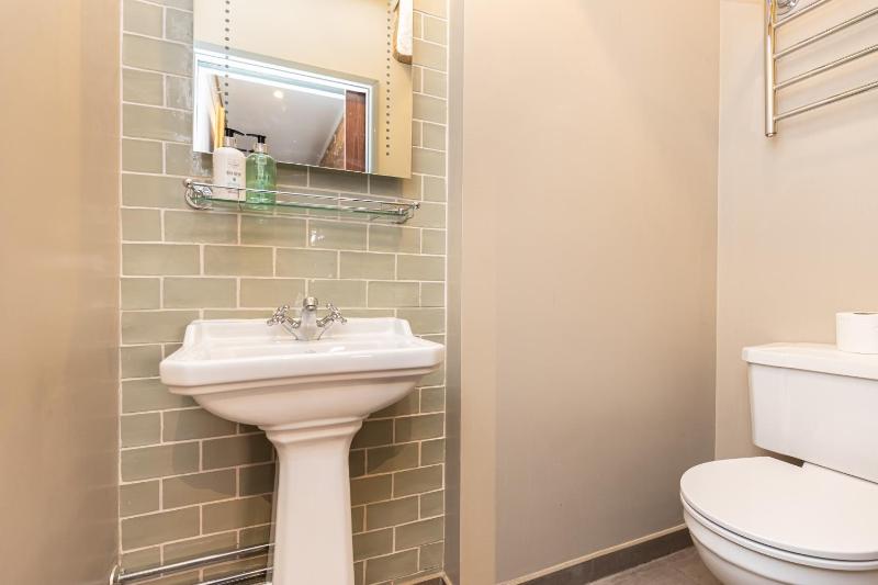Double Room image 1