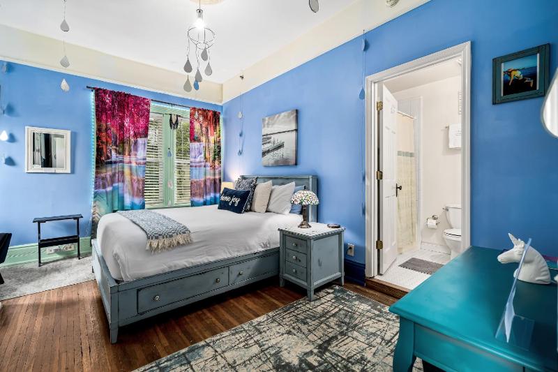 Superior Queen Room image 4
