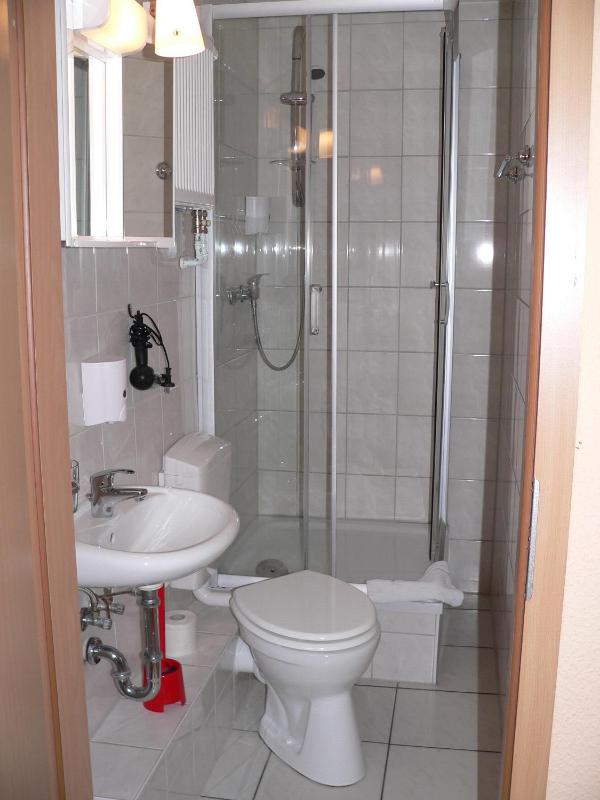 Single Room image 4