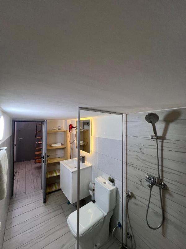 Dario's Loft in central Vlora City. - image 8