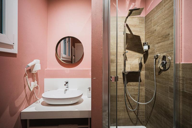 Standard Room with Private External Bathroom image 4