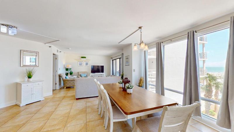 1202 Villamare - image 3