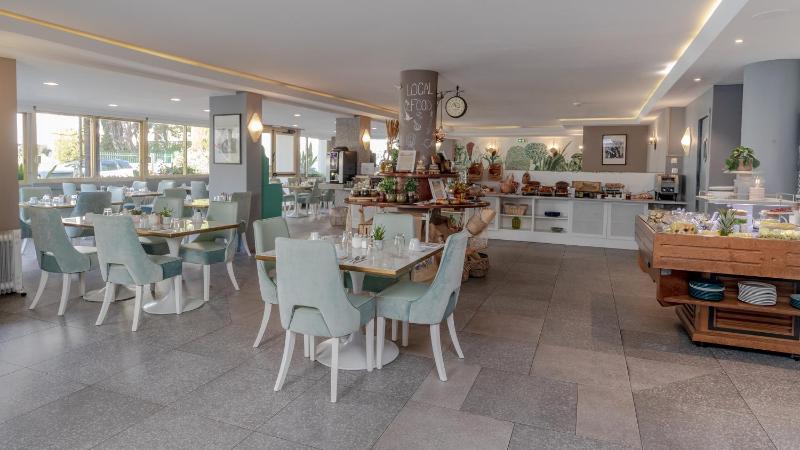 Family Room with Balcony image 2