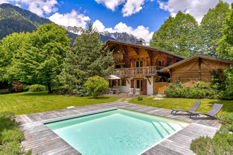 Superior Chalet image 1