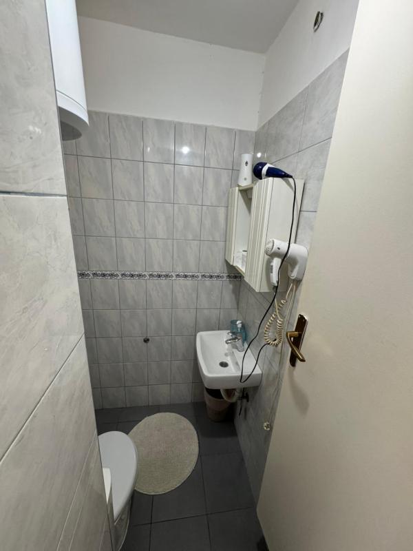Triple Room with Private Bathroom image 3