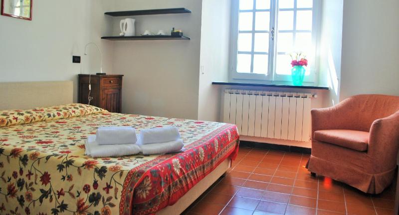 Deluxe Double Room with Sea View image 3