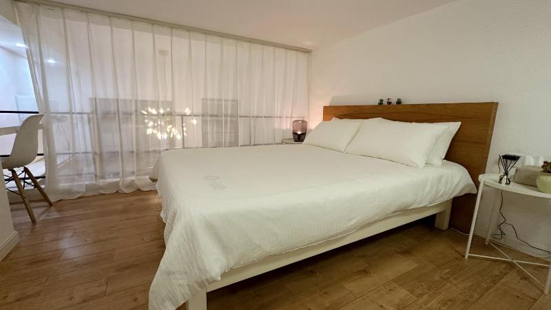CityWalk Cottage With Two Beds and Courtyard - image 16