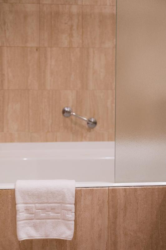 Standard Double Room image 2