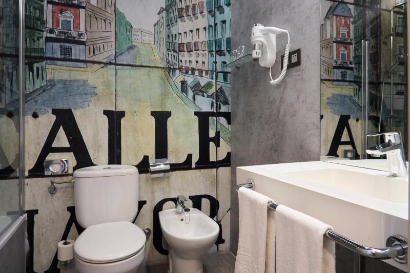 Superior Double or Twin Room image 3