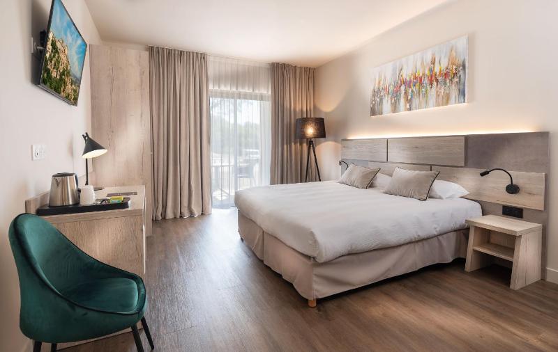 Premium Room image 4