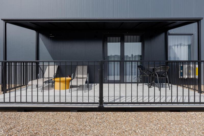Two-Bedroom Deluxe Apartment with Garden View image 4