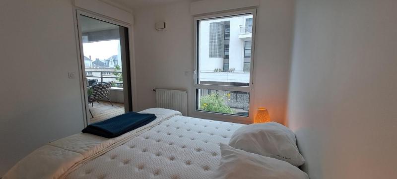 Spacious apartment near the sea - image 10
