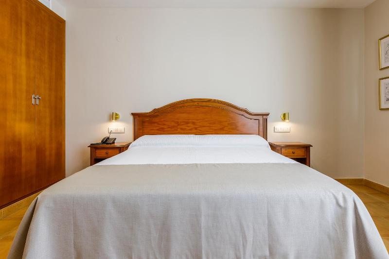Superior Double Room image 2