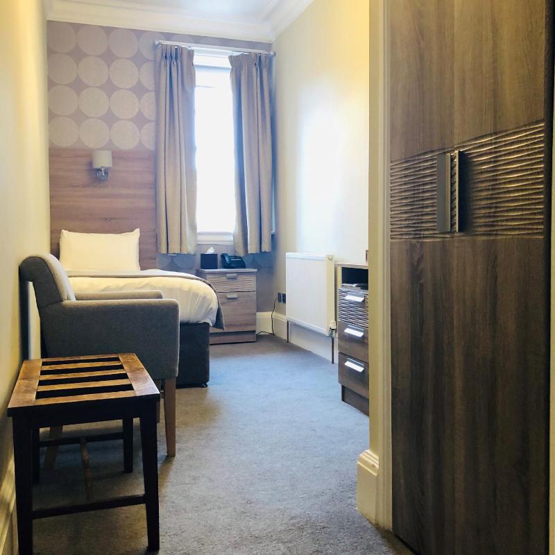 Single Room image 1