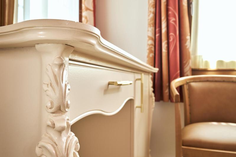 Superior Double Room image 4