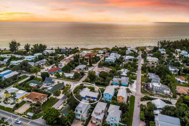 A Reel Beauty - 2 Blocks to Beach! Pool Spa Putting Green by Anna Maria Life Vacation Rentals - image 28