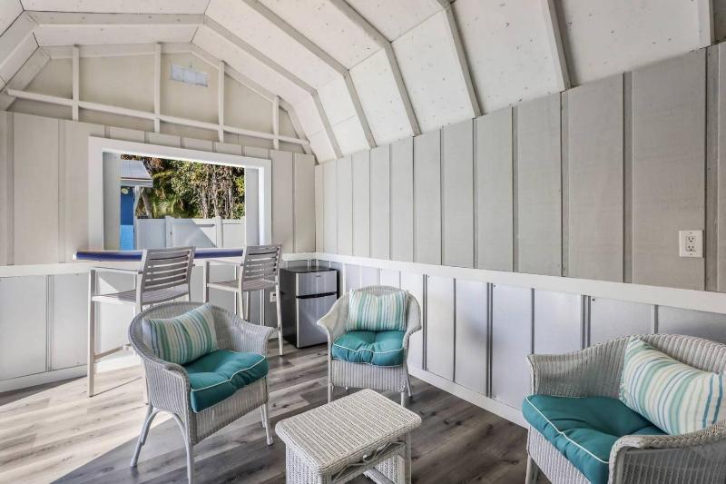 A Reel Beauty - 2 Blocks to Beach! Pool Spa Putting Green by Anna Maria Life Vacation Rentals - image 31
