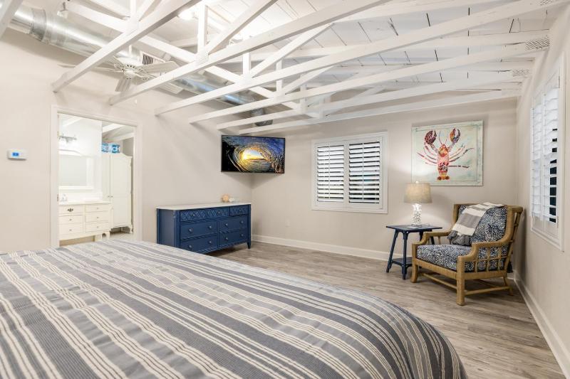 A Reel Beauty - 2 Blocks to Beach! Pool Spa Putting Green by Anna Maria Life Vacation Rentals - image 29