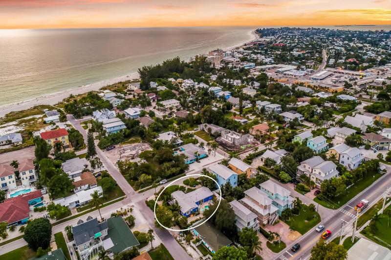 A Reel Beauty - 2 Blocks to Beach! Pool Spa Putting Green by Anna Maria Life Vacation Rentals - image 50