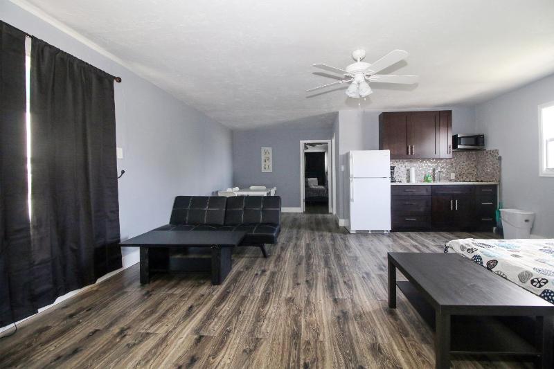 One-Bedroom Suite image 3