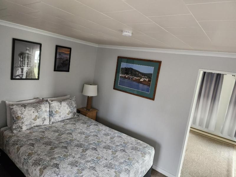 Queen Room with Sea View image 2