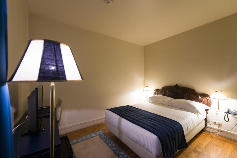 Classic Single Room image 4