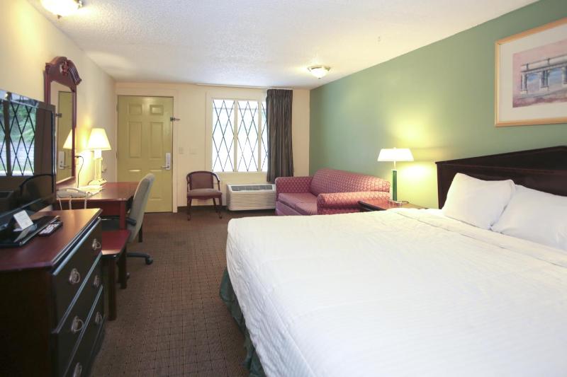 King Room- Non-Smoking image 3