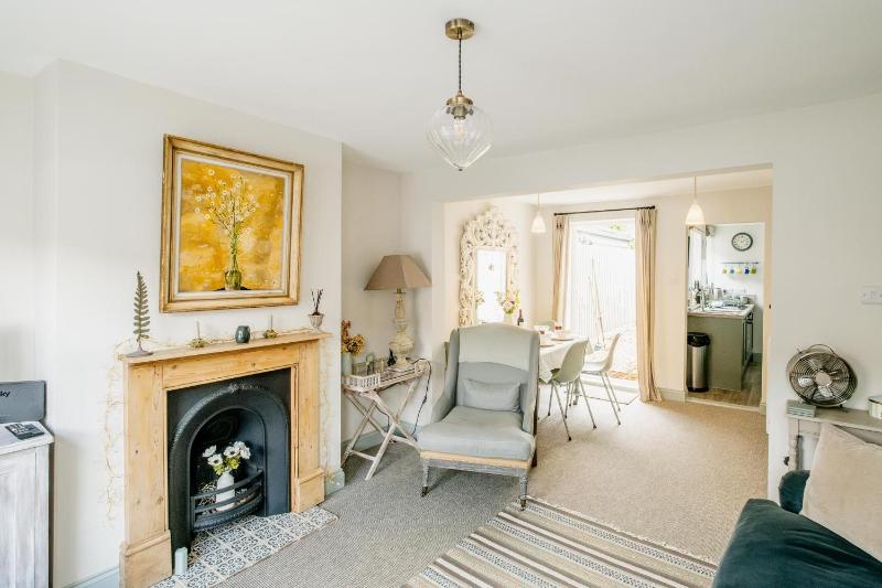Wigeon Cottage Aldeburgh - Sleeps 4 - Adults only house - image 2