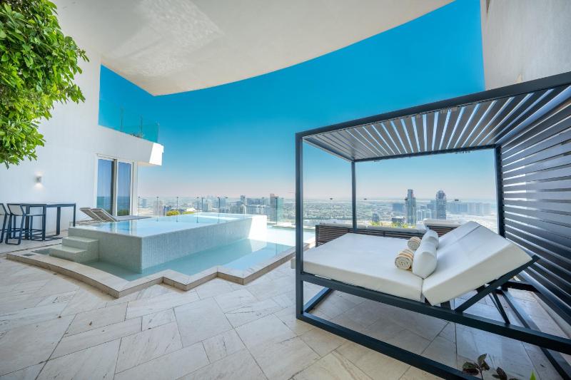 2 BED | Sky Villa w/Pool image 3