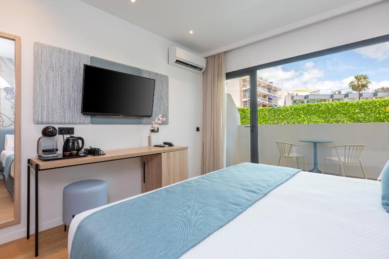 Double Room for Single Use image 1
