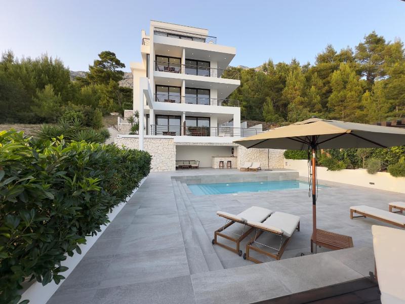 Deluxe Apartment with Sea View image 4
