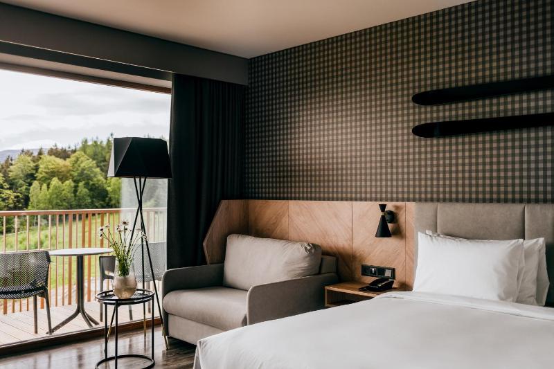 Superior Room with Mountain View image 4