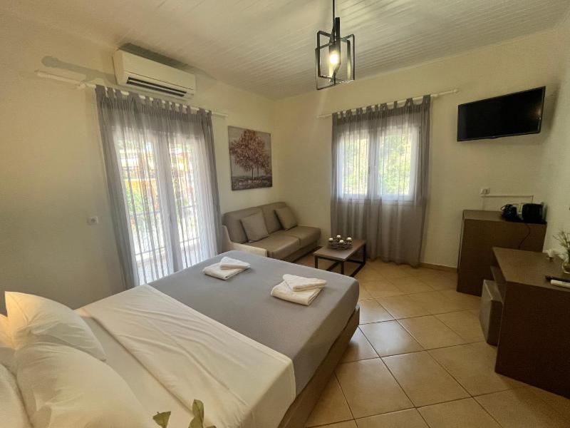 Anthoussa Rooms - image 7