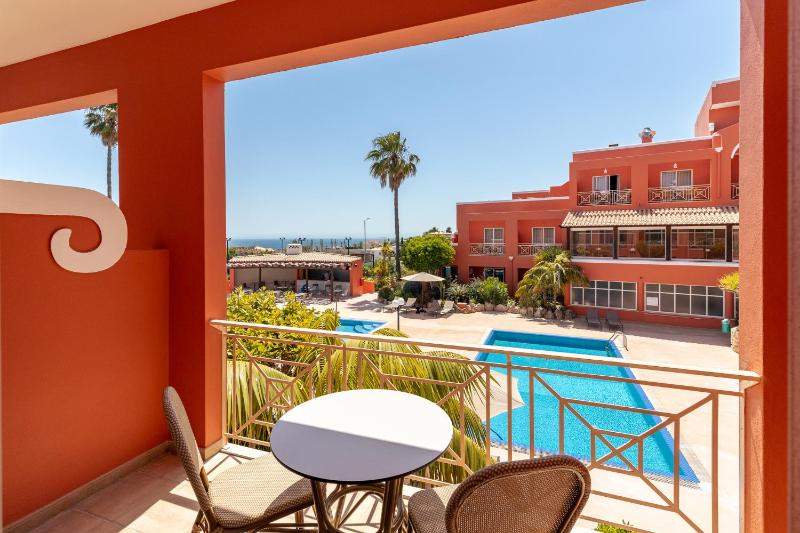 Twin Room with Sea View image 1