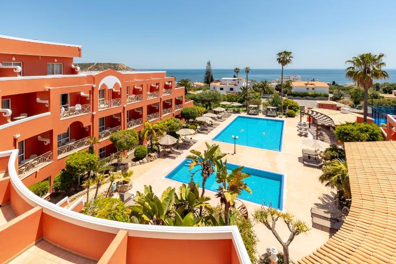 Family Suite with Sea View image 1