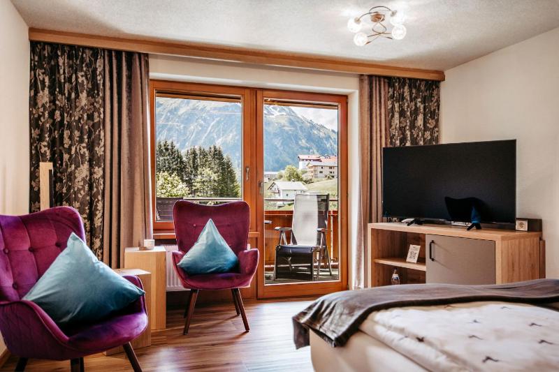 Double Room image 4