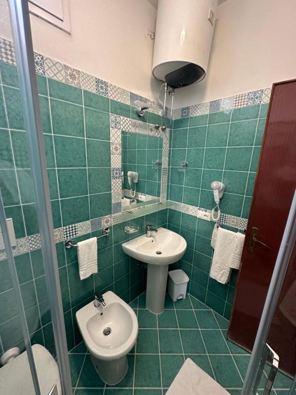 Standard Single Room with Sea View image 1