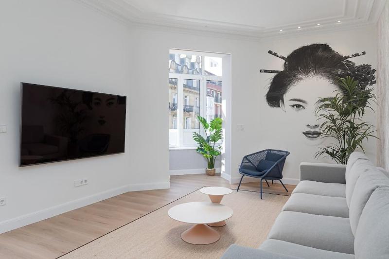 “Mondrian” new ac design lovers near La Concha - image 9