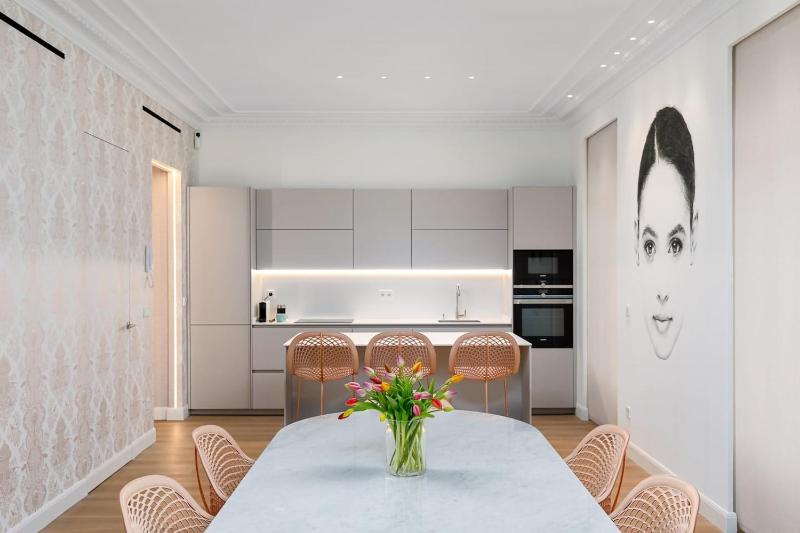 “Mondrian” new ac design lovers near La Concha - image 5