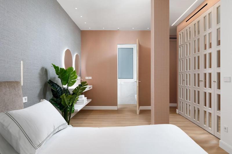 “Mondrian” new ac design lovers near La Concha - image 12