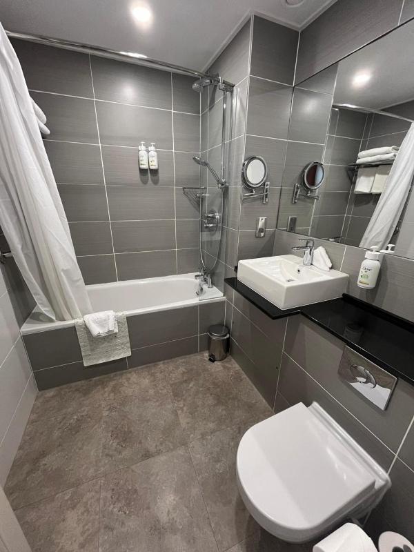 Executive Double Room image 4