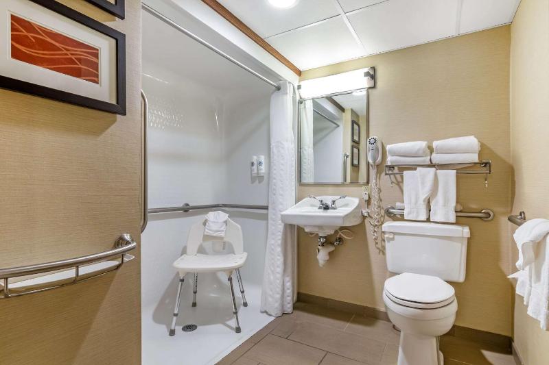 Queen Room - Accessible/Nonsmoking image 2