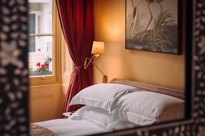 Budget Double Room image 2