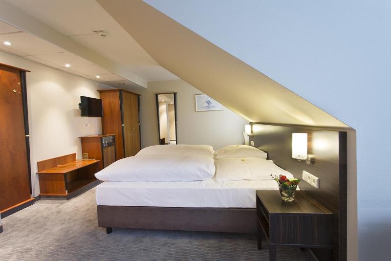 Triple Room image 3
