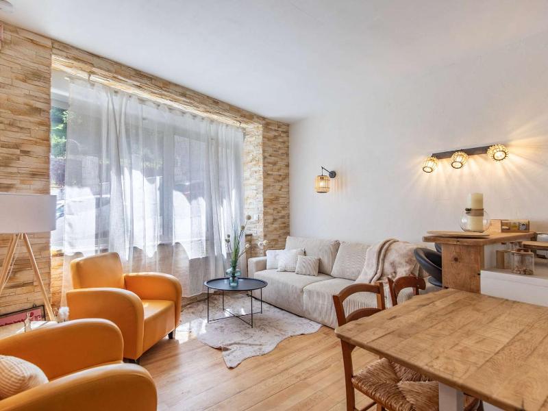 T2 rénové et cosy face aux thermes avec cour privative et équipements modernes - image 14