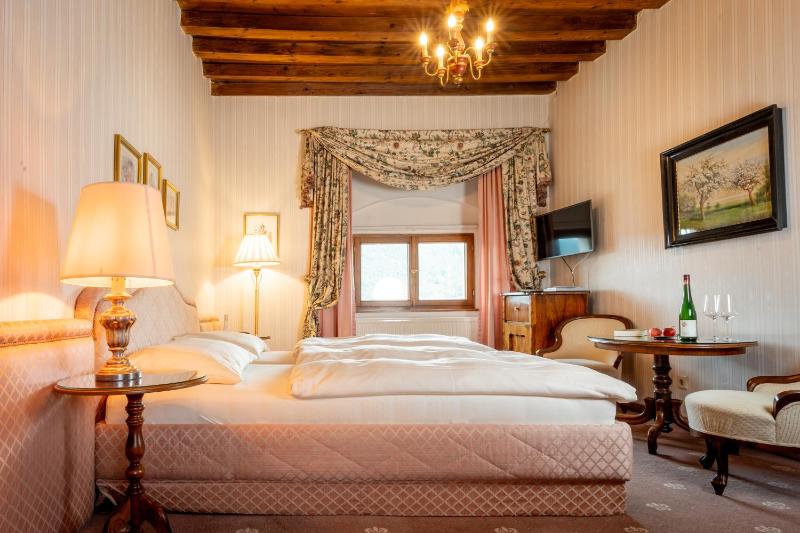 Basic Double Room image 1